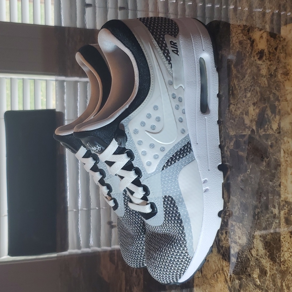 Nike Air Max Zero 'Oreo'